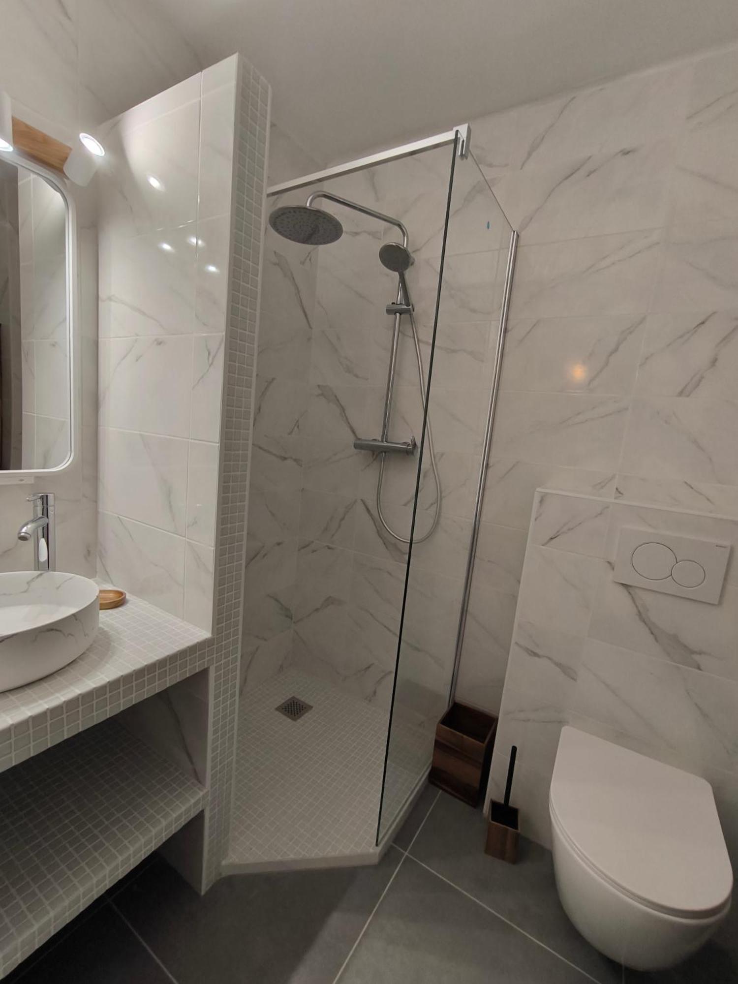 Confortable 2 Pieces Entre Menton Et Monaco Avec Parking Prive Roquebrune-Cap-Martin Exterior foto